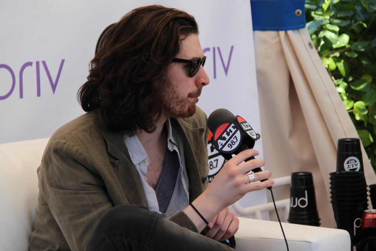 ALT987fm's tweet photo. Thanks for stoping by #DesertPoolParty & signing our guitar @Hozier! Click to win it ---> http://t.co/0ULN2EREln http://t.co/XcF3s1zjrp