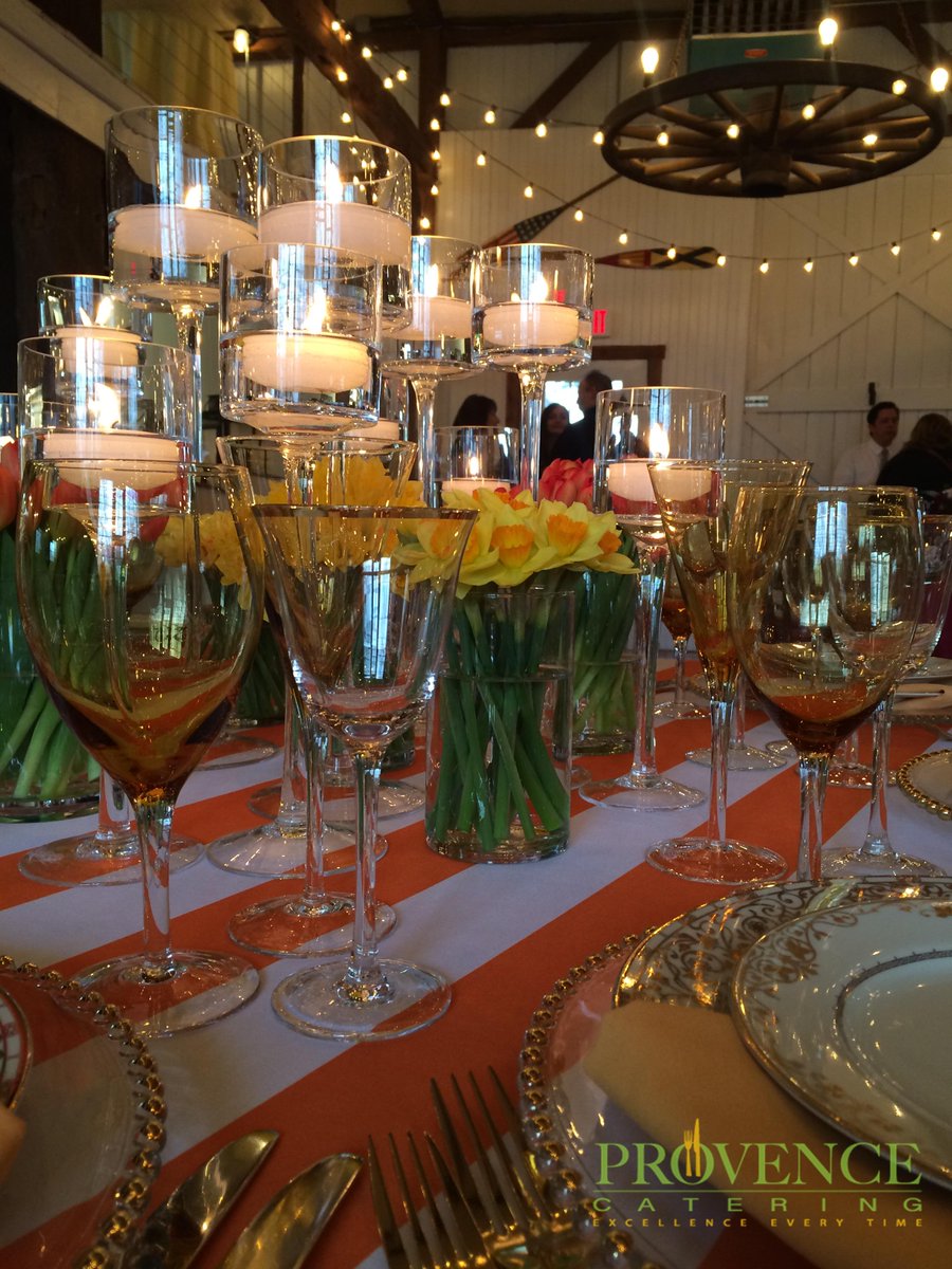 ProvenceStyle's tweet image. Hottest summer wedding colors? Try Tangerine to mix with white, yellow,or metallics! Call 6105398330 #EET