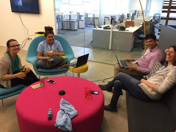 fraukolos's tweet image. VIP Consultants planning the next gift challenge for #DCDataFest