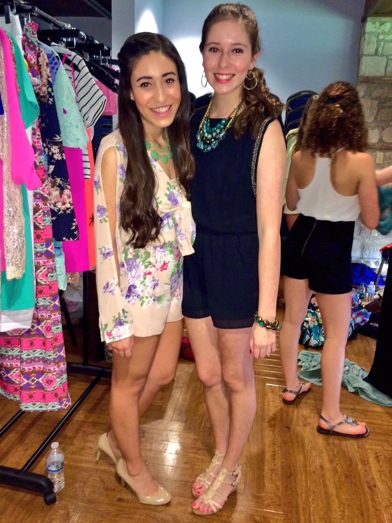 andi__claire's tweet photo. Such a great fashion show with these babes 💃🏻🎀🎉 #ModaMia http://t.co/JafalCm2QR