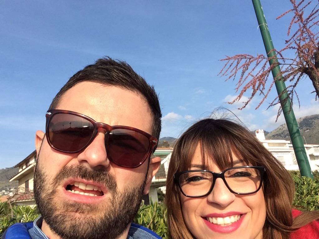 hydrastyle's tweet photo. Facce di merda vol.1!
#sole #noidue #Primavera http://t.co/0RTkuk5PYQ