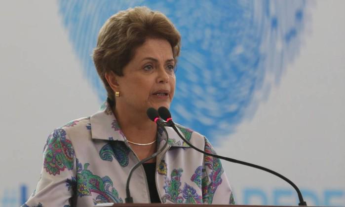 JornalOGlobo's tweet image. Datafolha: 63% dos eleitores apoiam abertura de impeachment contra Dilma. glo.bo/1ymfoeP