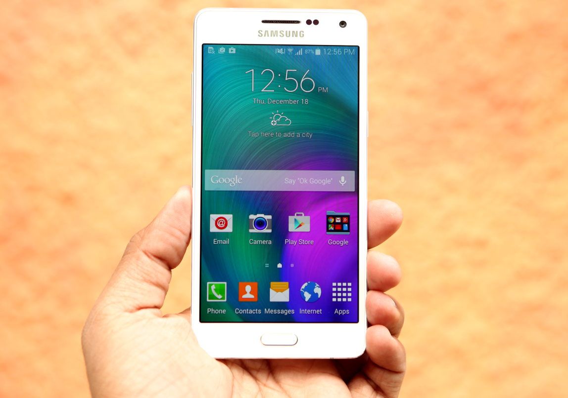 R2LOfficial's tweet photo. #Didyouknow the twenty highest SAR smartphones in the US give off 4x more radiation than the twenty lowest? http://t.co/RZyJ8Y09RY