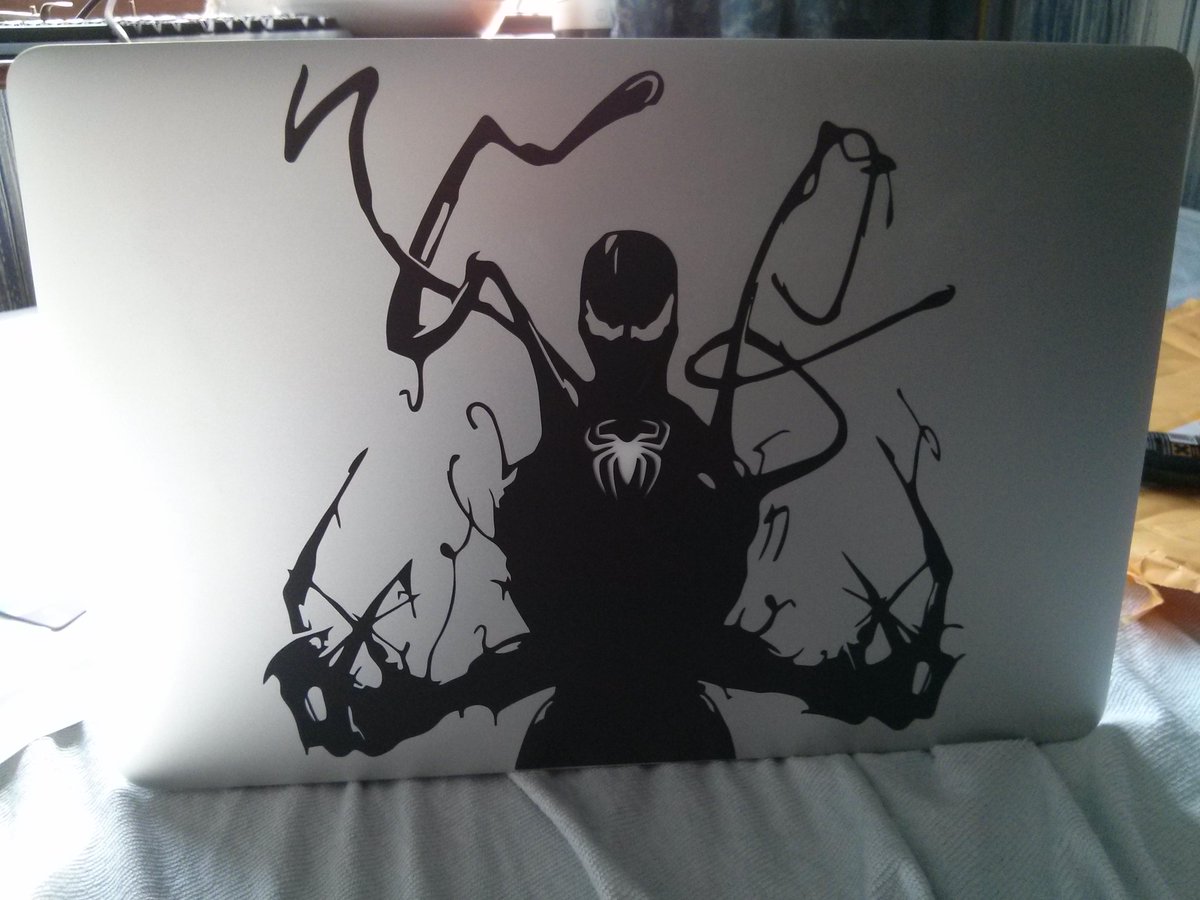 darkmobius's tweet photo. I think I hid my Apple logo in style http://t.co/7uA7s80m9w