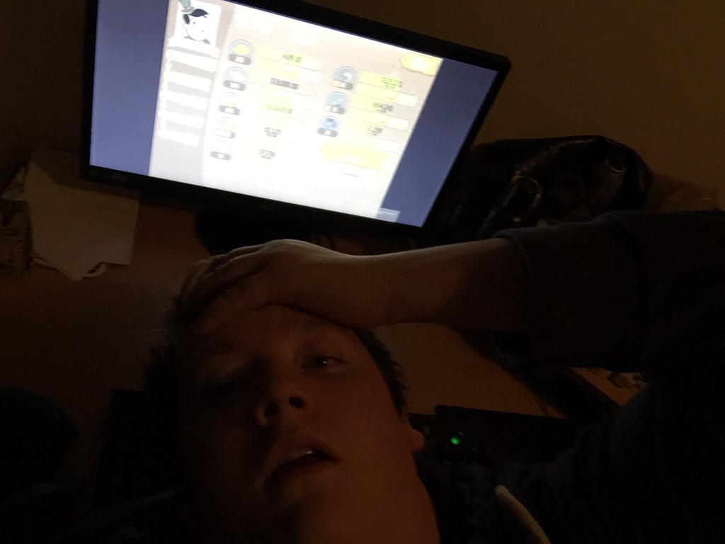 AFatmanOnIce's tweet photo. @Serenity2517 please this game will be the end of me 😖😖 p.s. It be Fatman_notbatman http://t.co/bNT9ykTNO5