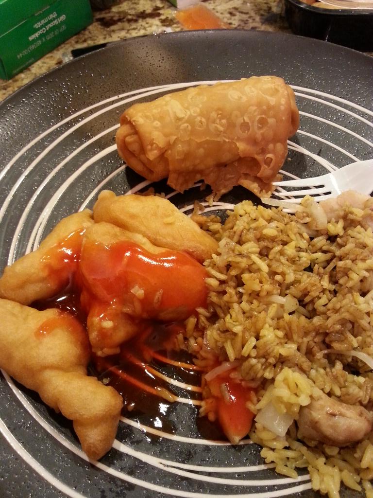 danamb91's tweet photo. Finally got my Chinese food! :D :D :D! http://t.co/HDyzskazcT