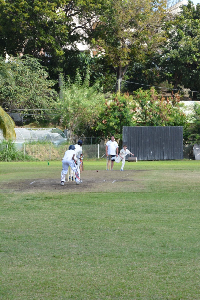 DaveniesSport's tweet image. Bringing the heat to the Grenadians #Grenada2015 #lineandlength #followthrough