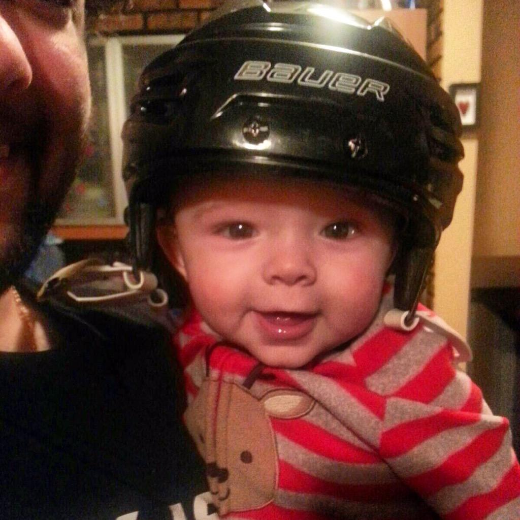 RussChristopher's tweet image. Little Nick. #futureBlackhawk #hawkfanphoto