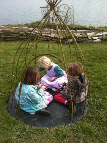 RockpoolMediaSW's tweet photo. Three little girls very happy playing in @WaysWithWillow living willow playhouse over Easter @lovefowey http://t.co/5LvBEV2CsR