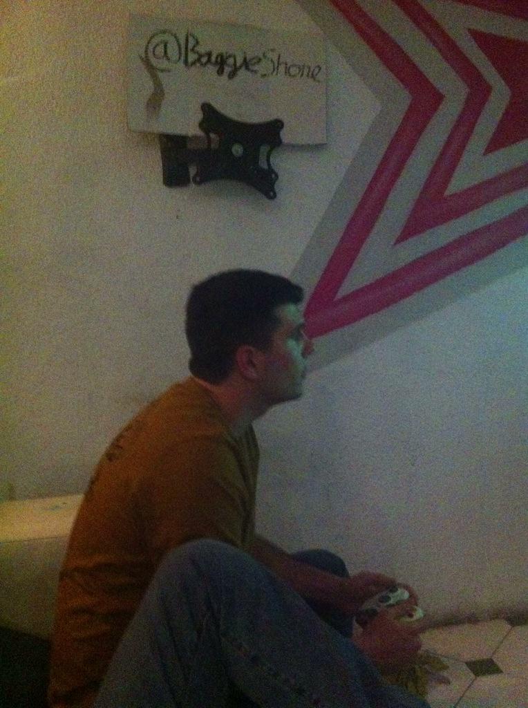 BAGGIE SHORE tweet media