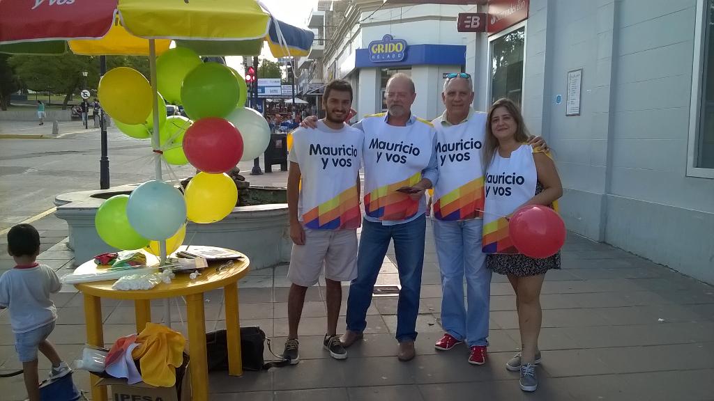 ProAltaGracia's tweet photo. A full con @mauriciomacri en #Mauricioyvos en @proaltagracia @HectorBaldassi @ErcoleFelippa http://t.co/ykbgc8WbmL