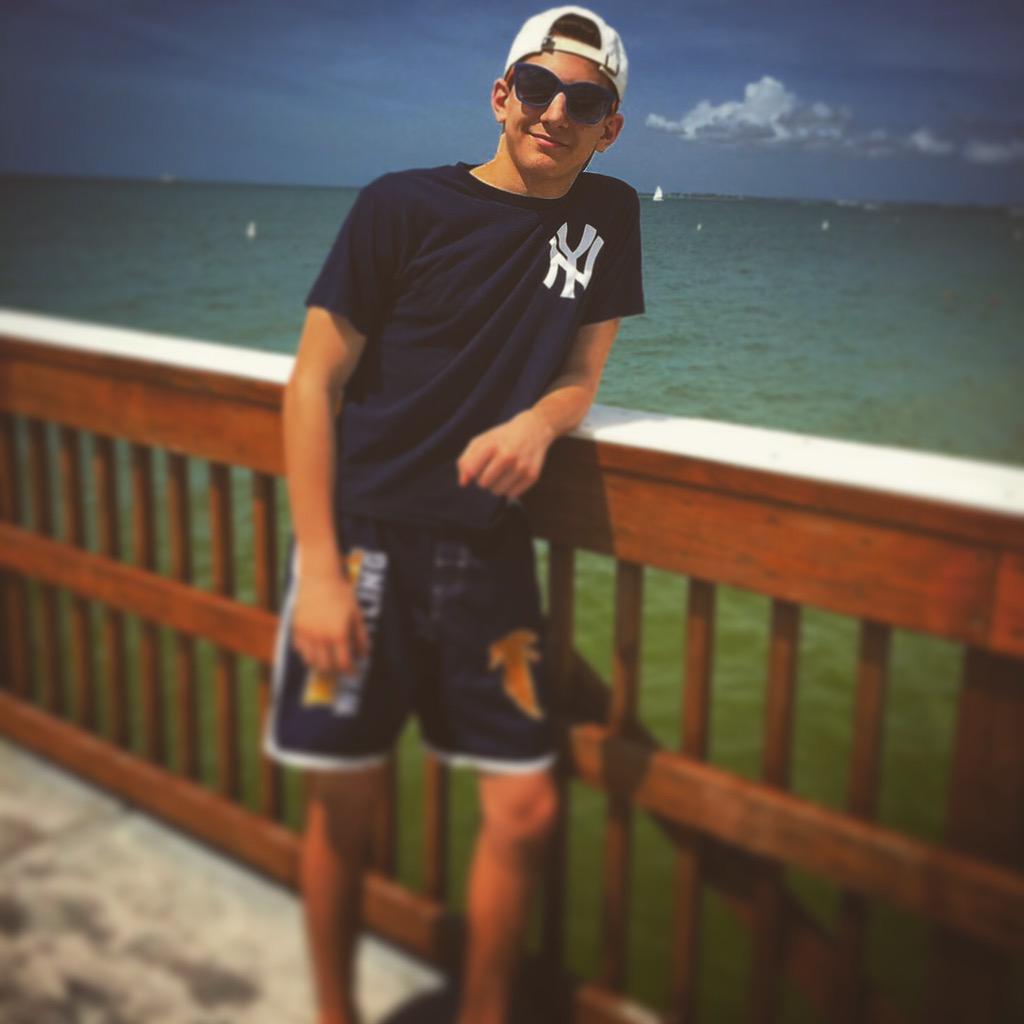 NickScarcello's tweet photo. Well, it's been real Fort Myers. See ya in the Summer. #SB2K15 #ItsBeenReal #IWillMissYou #FortMyers #BackToWisco http://t.co/C53Quxidiv