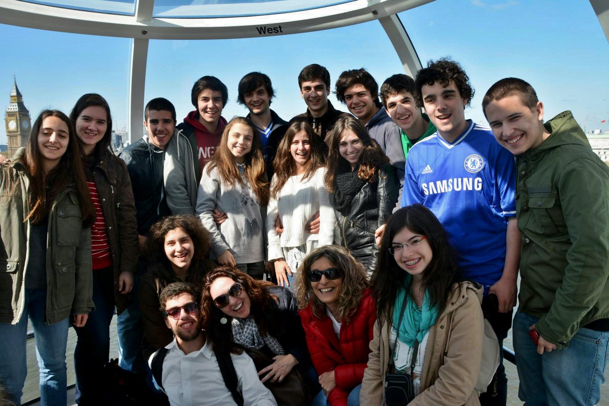 Ricardof_gomes's tweet photo. Recordar é viver. #applecrew #1yearago http://t.co/9Kd5ovXHkK
