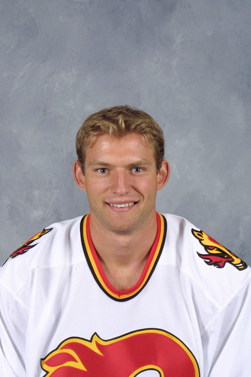 Robyn Ragehr Robyn Regehr retires : r/hockey
