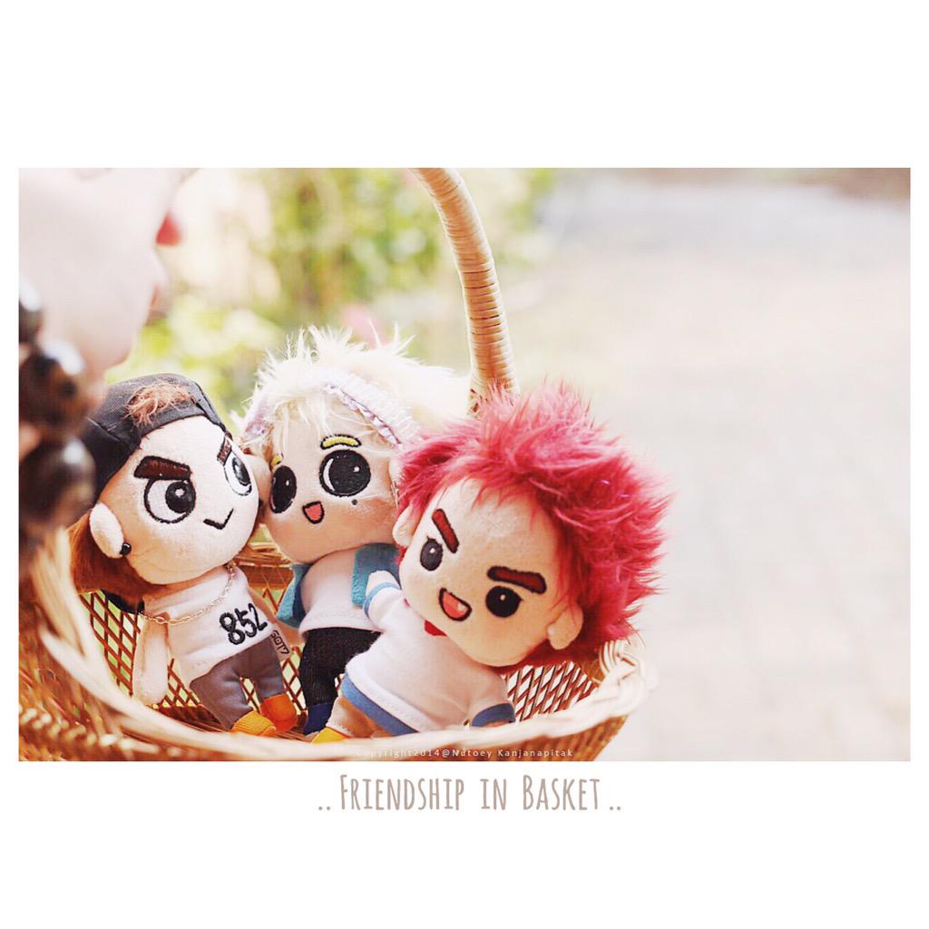 moodookdik's tweet photo. Outdoor photoshoot with interline kids #GOT7DOLL #playwithmark #playwithbam #playwithjackson #interline http://t.co/oGiccf9NdS