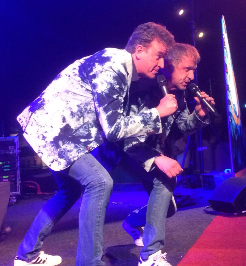 HEYO! geweldig <a href="/DeBonteWever/">De Bonte Wever Assen</a> feest met de <a href="/SezYouShowband/">Sez-You Showband</a> en 1200 gasten TE LEUK!