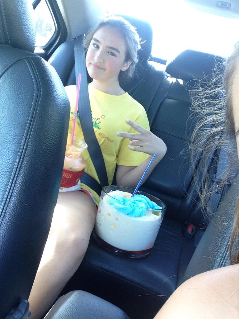 misssytaylorr's tweet photo. and thank yewww🍹😎 @7eleven @sneal_22 #devilyn http://t.co/W5vAvFEvnl