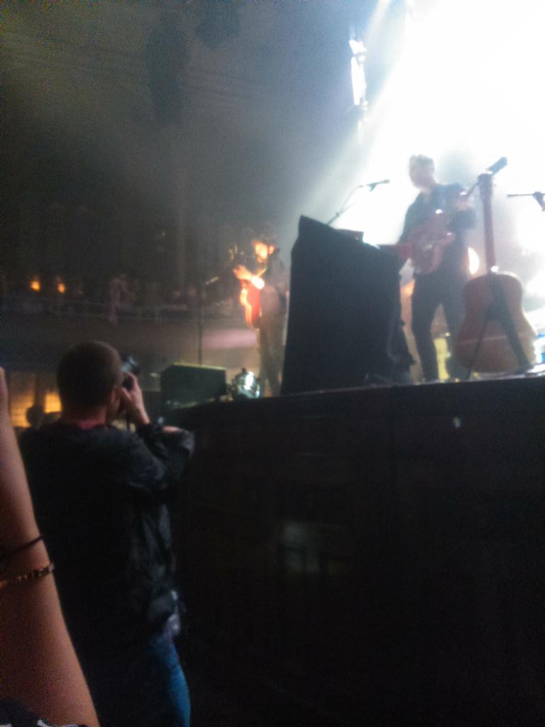 EmmaMilnex103's tweet photo. I have a crap camera but hey front row of @JamesBayMusic gig. #Manchester #Alberthall #ILovedEverySecond <3 http://t.co/KVJs3iawn1