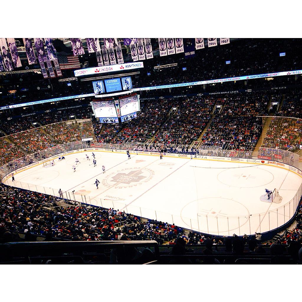 RoastedKeyboard's tweet photo. Love my sis! Thanks @sadia27 for bringing me to this! #sharehockey ✌️❤️🍕🍁 http://t.co/wfoy1FRnL5
