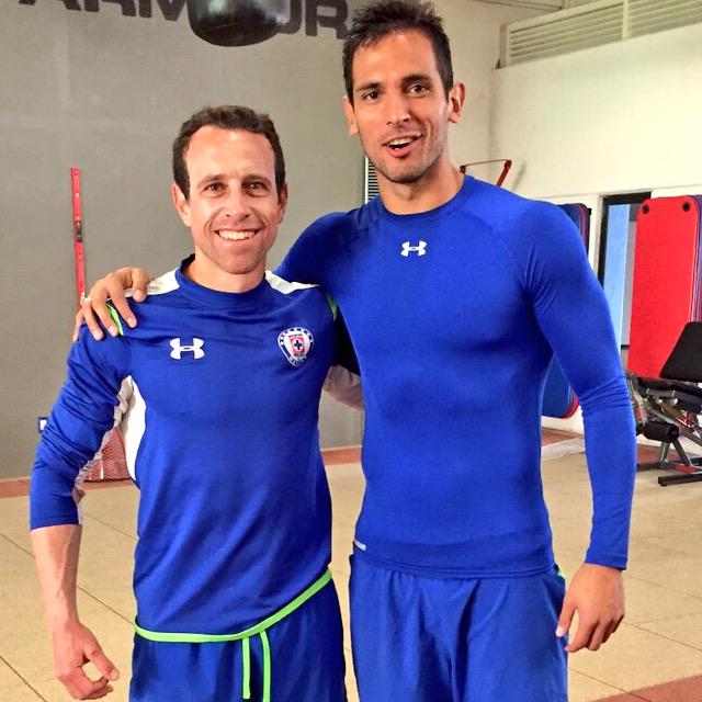 Importante victoria! Bien goleador <a href="/RoqueSantaCruz/">Roque Santa Cruz</a> !! 👏👏