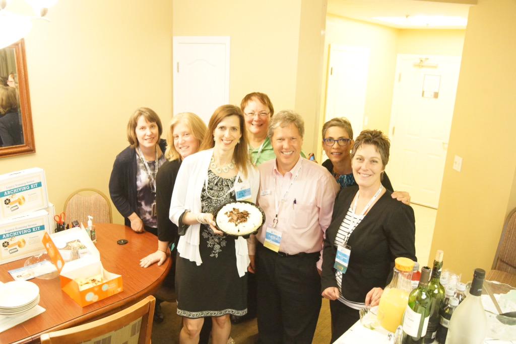 DarlaDeMorrow's tweet photo. Just in case you were worried, pie mission accomplished. #APPOcon @ClickScanShare @annmatuszak @Standolyn @DigiDeena http://t.co/QZAtWl1GBM
