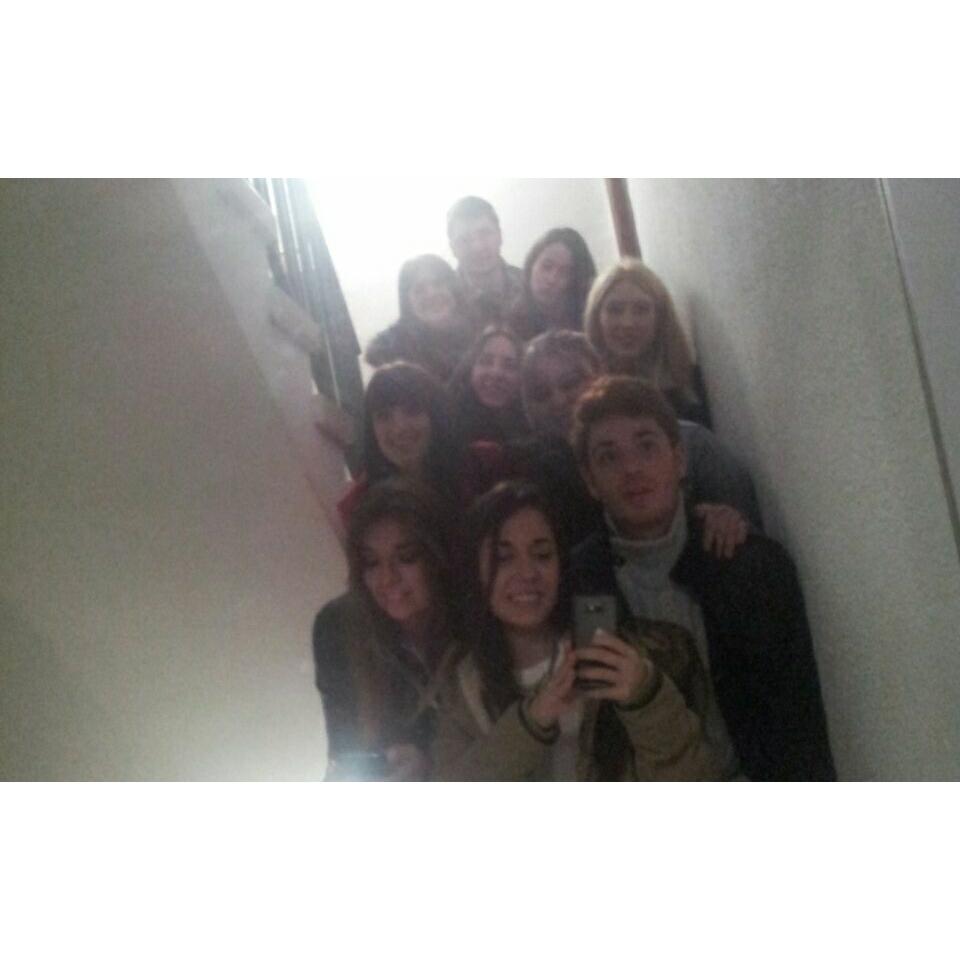 RebecaBarberan's tweet photo. Grandes personas,gracias familia por esta noche💞 @EnzoBoggio @sansp11 @martina_eg14 @JorgeChulilla1 @albapr96 http://t.co/gX9sLHsaoZ
