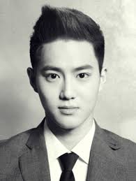 FaktaEXO_ID's tweet photo. Selama di London, Sehun selalu berpegangan dengan Suho.  #HappySehunDay #FaktaEXO http://t.co/NI1q4qk1m4