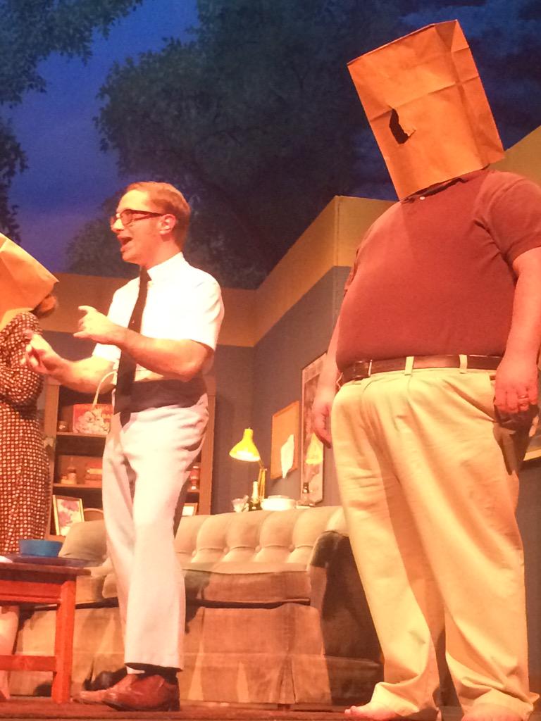 ourjacksonhome's tweet image. Watching The Nerd at The Ned!

#ShoesAndSocks  bit.ly/jtgnerd