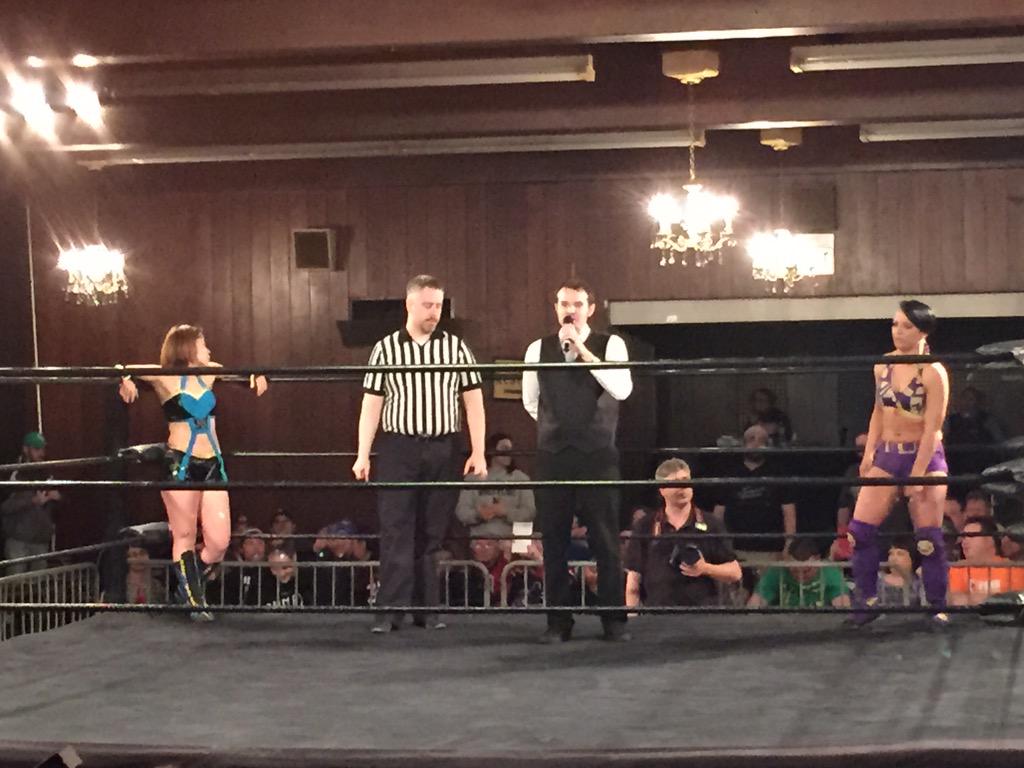 hiroyomatsumoto's tweet photo. ◯Heidi Lovelace(片エビ固め)大畠美咲⚫️
※コーナーボディプレス
#Shimmer73 #tomokafinal http://t.co/jXc7RrTfLs