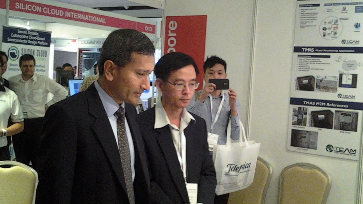 TCAM_technology's tweet image. Visited by Dr Vivian Balakrishnan, Minister for Environment and Water Resources, at IoT Asia 2015
