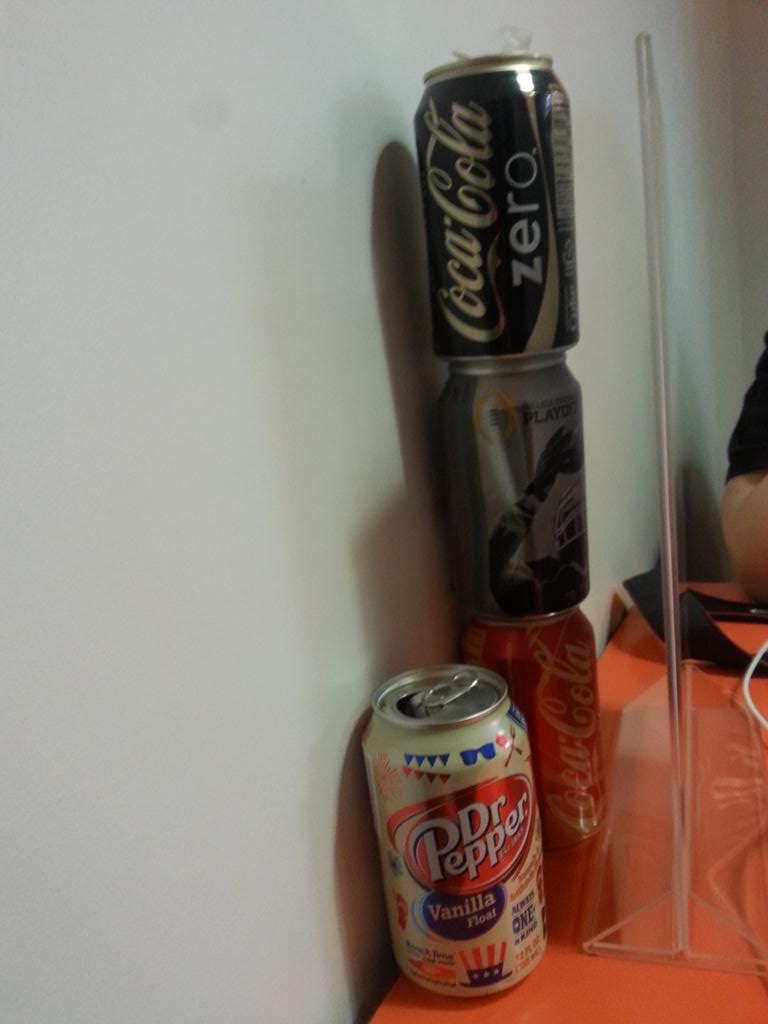 leonid1920's tweet photo. #печенье #Dr.pepper #fun http://t.co/9xN9uzhQoQ