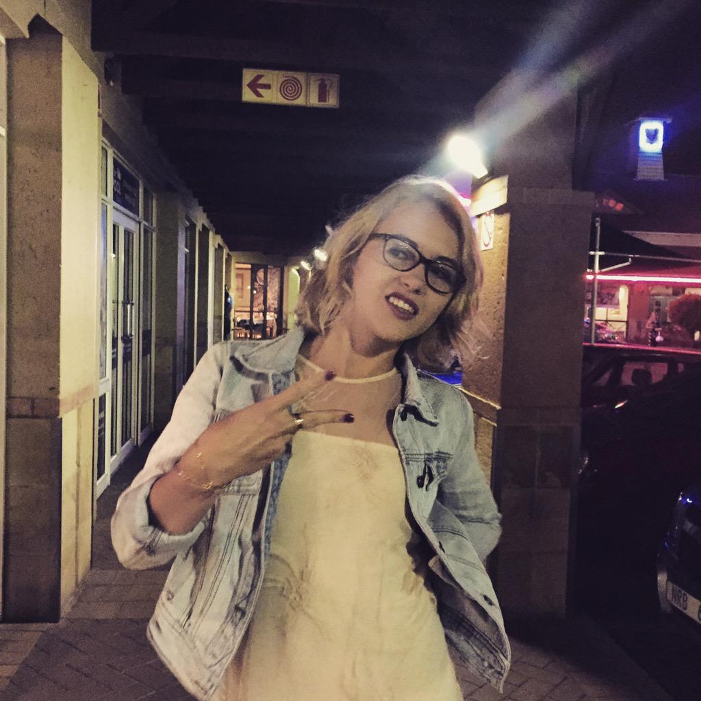 cap43e's tweet photo. @talita_turvey @TTurveyFans #Cap43eArtist #SoosnVrou #BeginteDans @mytop100music @BlackInkGorilla http://t.co/leyXfOyZhn