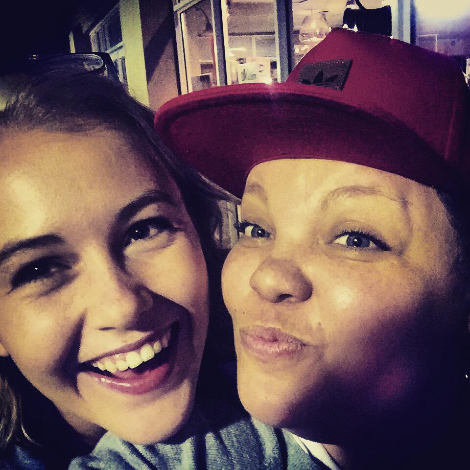 cap43e's tweet photo. @talita_turvey @TTurveyFans #Cap43eArtist #SoosnVrou #BeginteDans @mytop100music @BlackInkGorilla http://t.co/leyXfOyZhn