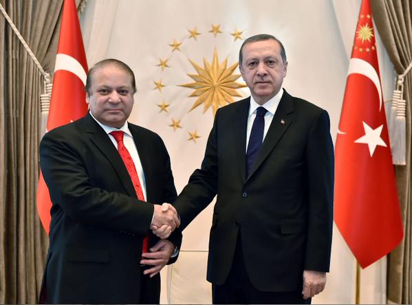 khshabeeb's tweet photo. #أردوغان و رئيس #باكستان :سنحمي
#السعودية بلاد #الحرمين ونرد بقوة على من يهددها #مليار و 300 مليون تحت الطلب #سلمان http://t.co/ixEYUW0pvI