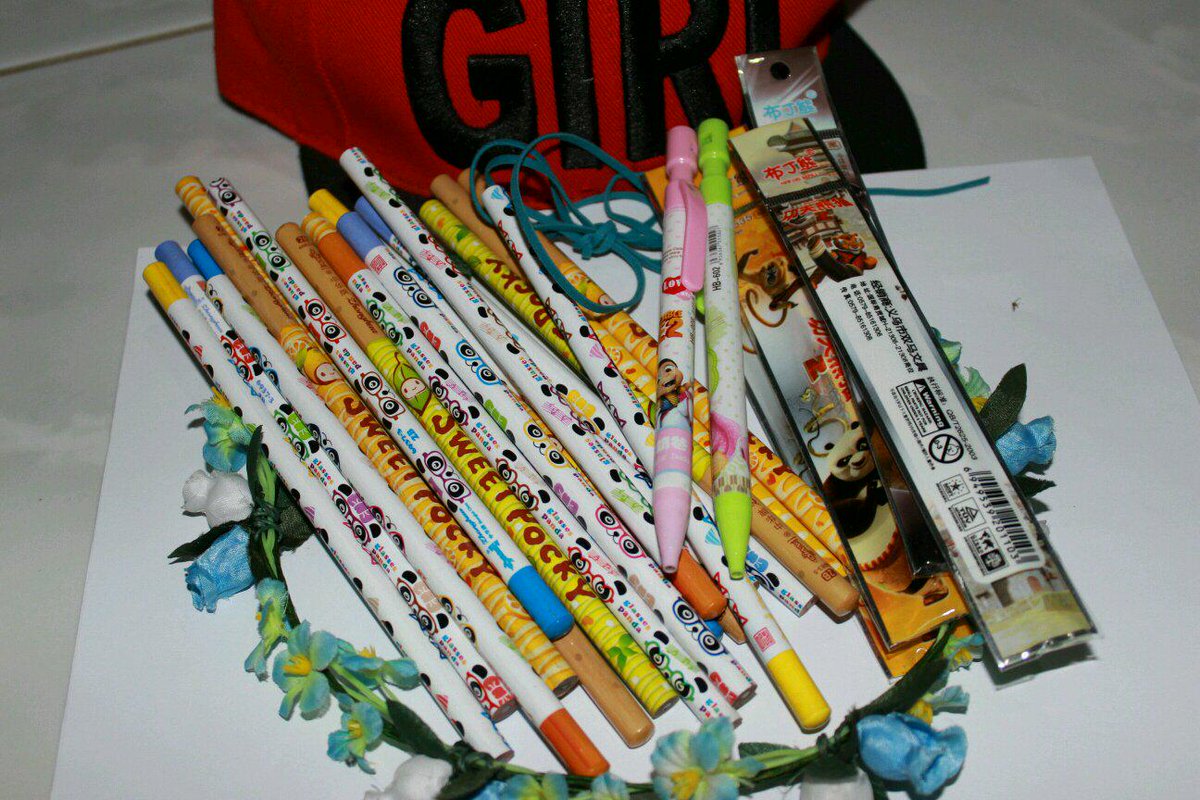 CalmOnlineShop's tweet photo. Pensil kalian habis? Nih own jual ko. Ayukk belii mumer ko, hub CP dibio ya http://t.co/opvwZCSsfS
