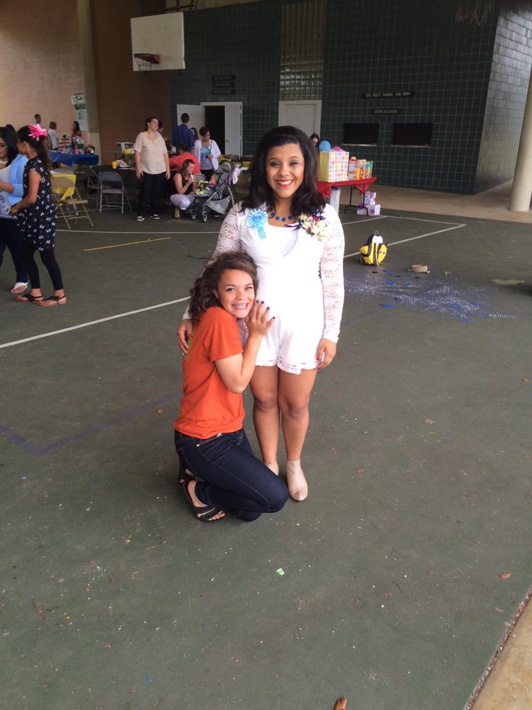 GonzalesAddy's tweet photo. Amaziiinnngggg day π #babyshower #WasASuccess http://t.co/Kv6qpjhqFm