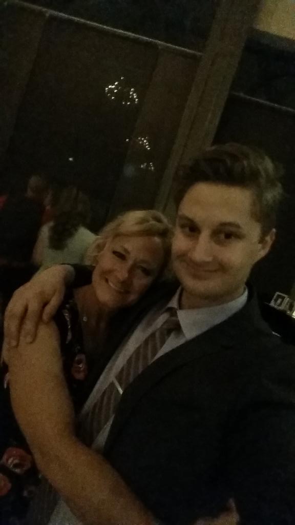 C_Anderson16's tweet photo. Tweets with mom #MamaAnderson http://t.co/hRyeFNKZSI