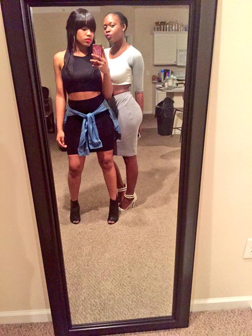 Watch brit.'s leaked NSFW photo on TwXstars