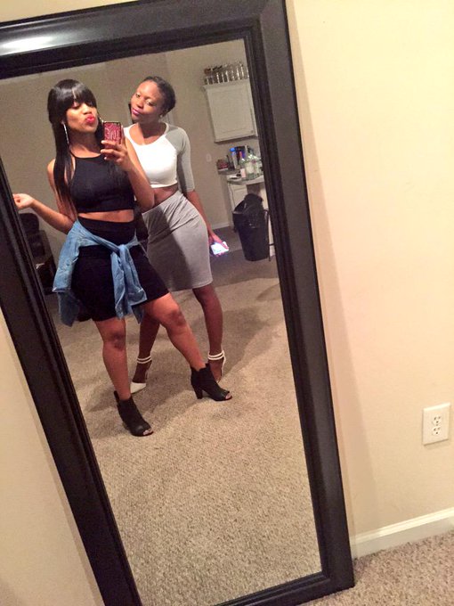 Watch brit.'s leaked NSFW photo on TwXstars