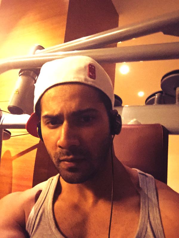 Nidaa4VD's tweet photo. @Varun_dvn #ABCD2 #WeWantABCD2Poster http://t.co/1G33ECSgYY