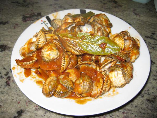 RecetasdeCocina's tweet photo. Una tapa de berberechos para almorzar, buenísimos http://t.co/dxcDlJ8kOJ http://t.co/5bFl32tTz4