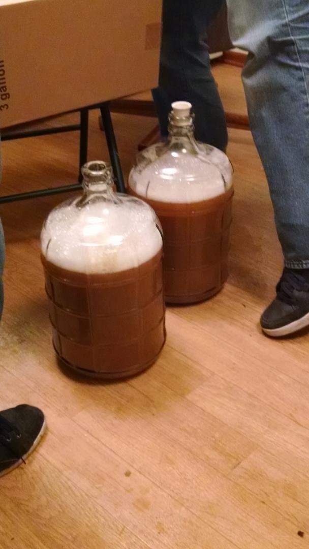 evilbrewers's tweet photo. More pics from #brewday #homebrew #evilbrewers http://t.co/kHsAW4Q00P