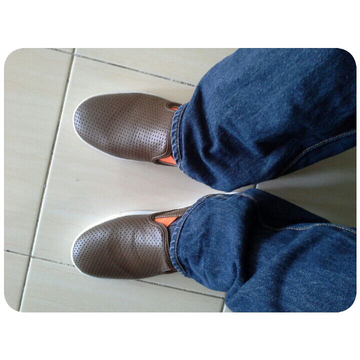 Firza_Azra's tweet photo. #KasutBaru TQ my sweetheart. LOVE U http://t.co/ZkXyKobZXO