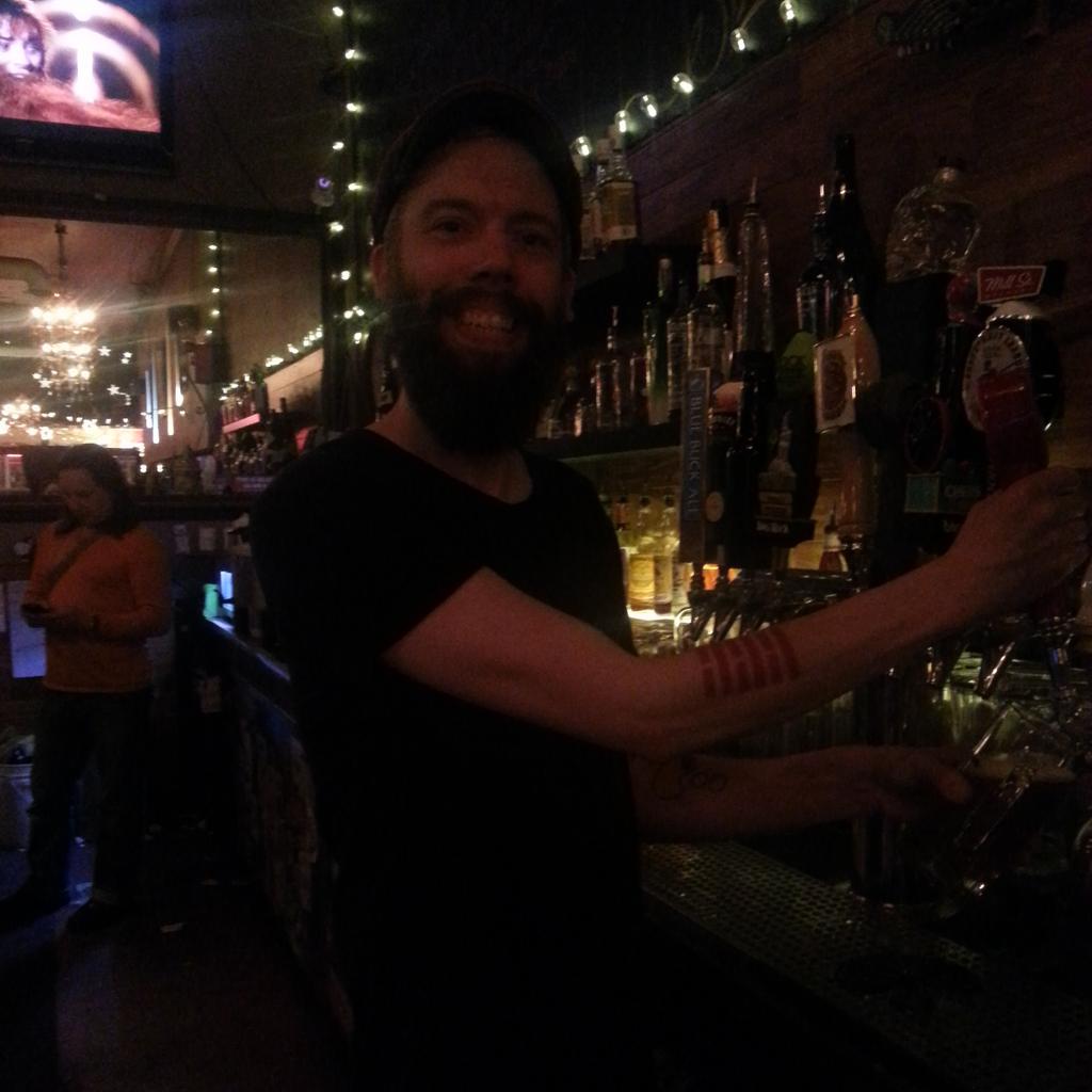Gallagher2929's tweet photo. Watching this guy work #100happydays @chrisbehindbars http://t.co/TOxeKBrbyo