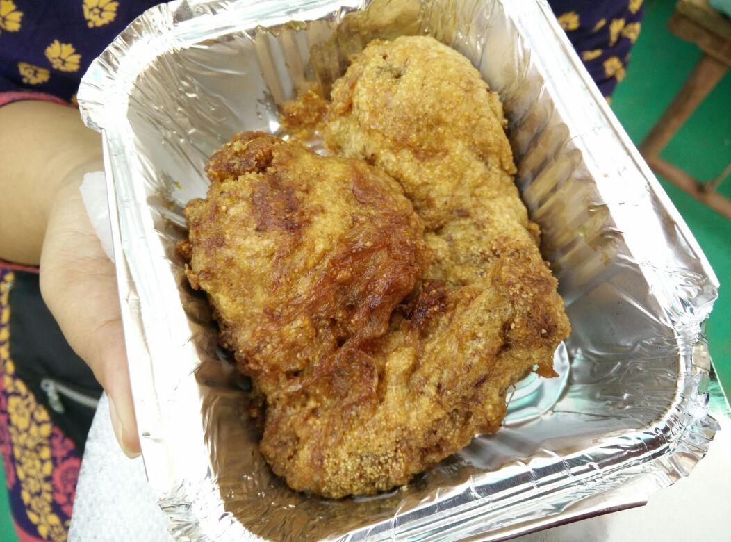 FoodDrifter's tweet photo. Finally got to try #bawibride made chicken farcha yesterday at Lil flea @BawiBride http://t.co/tTtVRnB381