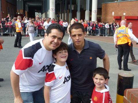 @CH14_ Chicharito eres grande! Felicidades por hoy! Foto hace 4años 1-0 vs Everton con tu gol. Toda nuestraadmiración