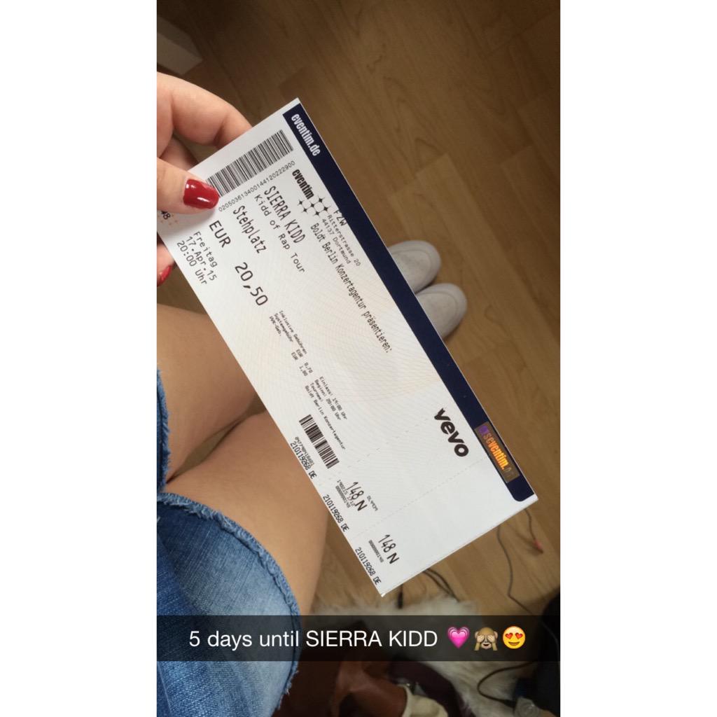 annsooooo's tweet photo. 5 Tage noch 😍🙏🏼 @teamfucksleepDE @sierrakiddxo @PuzzleTFS #sierrakidd #kiddofrap #dortmund @fzw_dortmund http://t.co/5tVjgc1QVJ