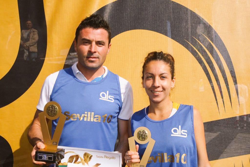 Seviocio's tweet photo. Enhorabuena a @Karitocaroca y @12Motita. Ganadores de la Carrera #Sevilla10 de hoy. #TdsDeporte #Sevillahoy http://t.co/rTQ6Q2n2LB
