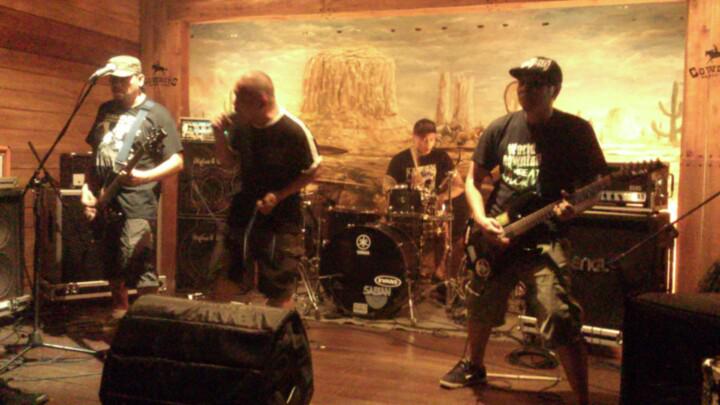 The mighty <a href="/NOXAxGC/">NOXA</a> on stage #RasaSayangeFest !!! PECAAAAHHHH