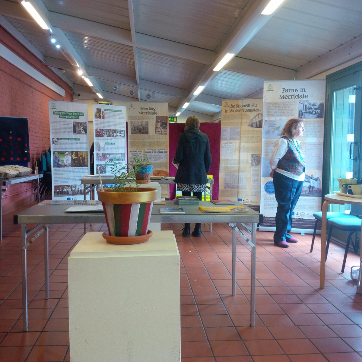 CYT_Wolves's tweet image. Exhibition ready for the crowds @HLFWestMids @BantockHouse #patchtoplate. Windy show at 2pm